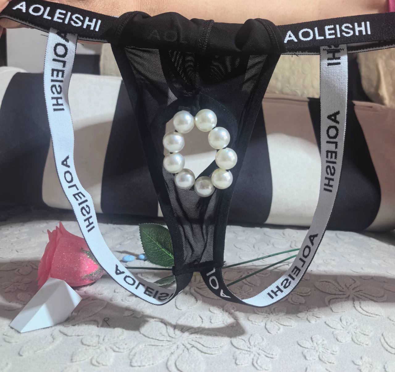 Men's thong sexy low waisted bead circle breathable sports exposed buttocks underwear with front opening half hip shorts shorts